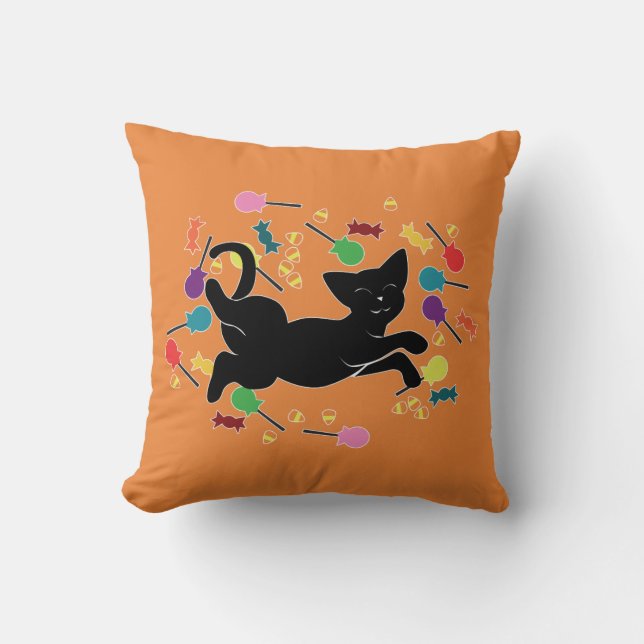 I Love Halloween! Throw Pillow (Front)
