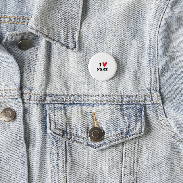 I love heart minimal 1 inch round button (In Situ)