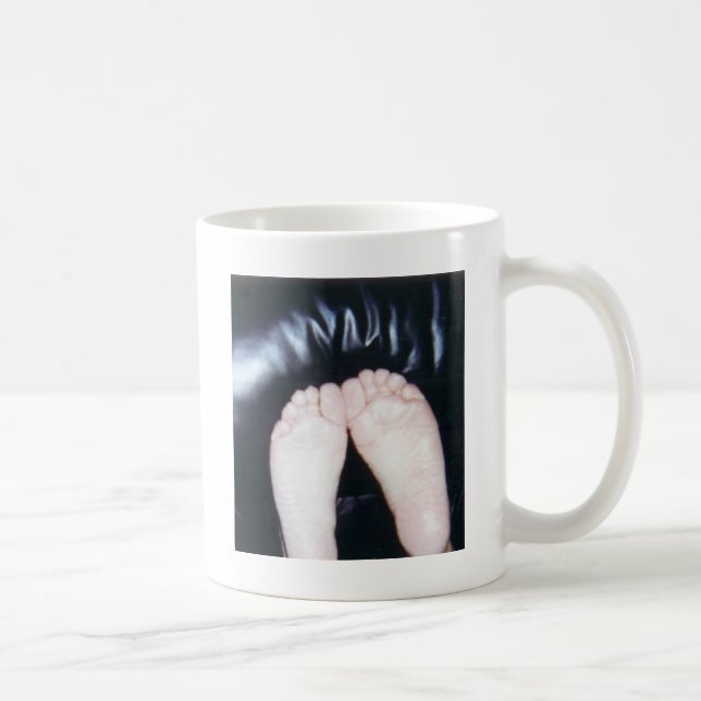 I LOVE HER FEET COFFEE MUG (Right)