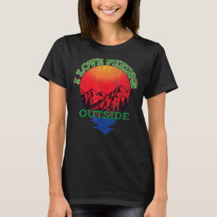 I Love Peeing Outside Hiking Backpack Camping Hiki T-Shirt