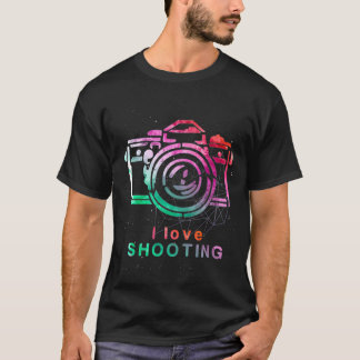 i love shooting photography  T-Shirt