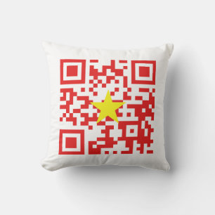 I Love Vietnam (Tôi Yêu Việt Nam) Flag QR Code Throw Pillow
