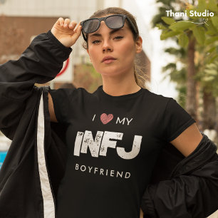 I ❤️ my Boyfriend 16 Personality Traits Valentine T-Shirt