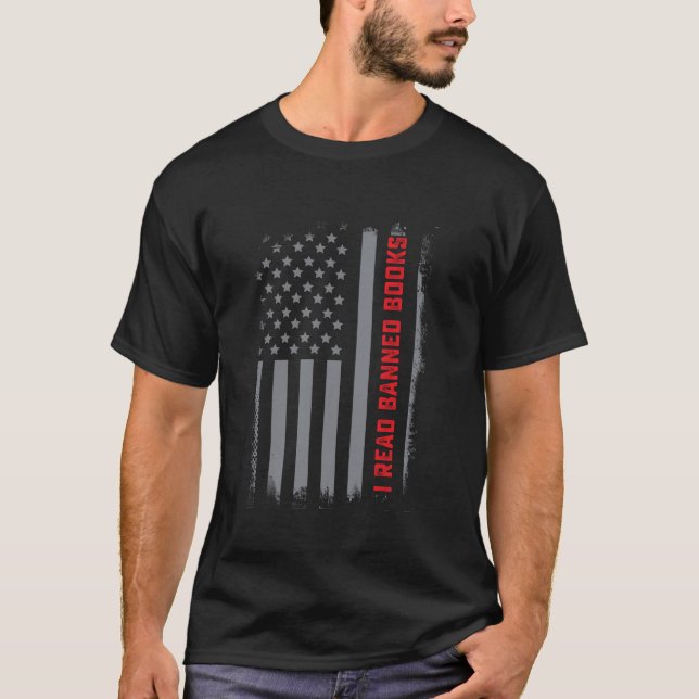 I Read Banned Books US Flag Readers Book Nerd Long T-Shirt (Front)