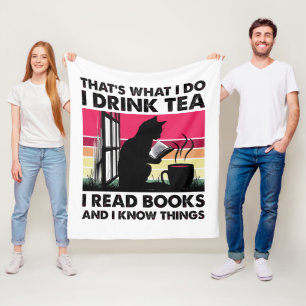 I read books and I know things Fleece Blanket