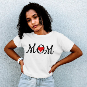 I red heart Love Mom T-Shirt