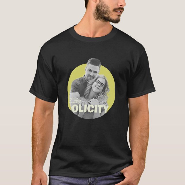 I Ship Olicity - Arrow Essential  T-Shirt (Front)