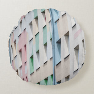 I SHOOT IT TO CONCEAL THE WINDOWPANES AND FOCUS TH ROUND PILLOW