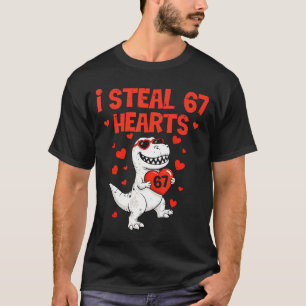 I Steal Hearts 67 Valentine’s Day 6 7 Meme Heart M T-Shirt