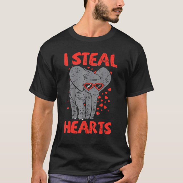 I Steal Hearts Elephant Dad Mom Kid Animal Lover V T-Shirt (Front)