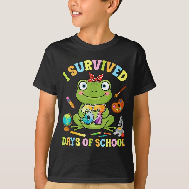 I Survived Six Seven Days Of School Cute Frog Stud T-Shirt (Front)