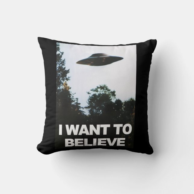 I want to believe throw pillow (Front)