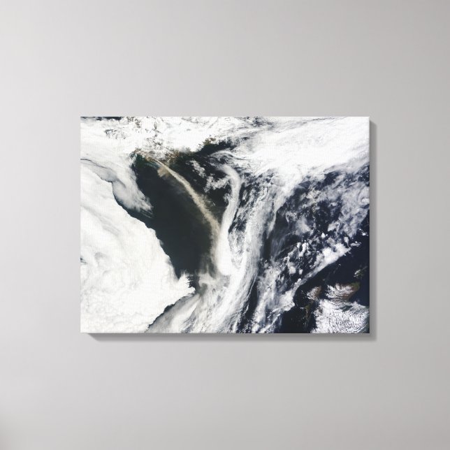 IcelandÃ¯Â¿Â½s EyjafjallajÃ¯Â¿Â½kull volcano Canvas Print (Front)