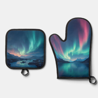 Icelandic Aurora Oven Mitt & Pot Holder Set