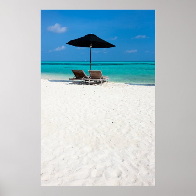 Idyllic tropical beach at Maldives Poster (Front)