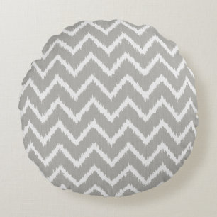 Ikat Chevrons - Silver grey and white Round Pillow
