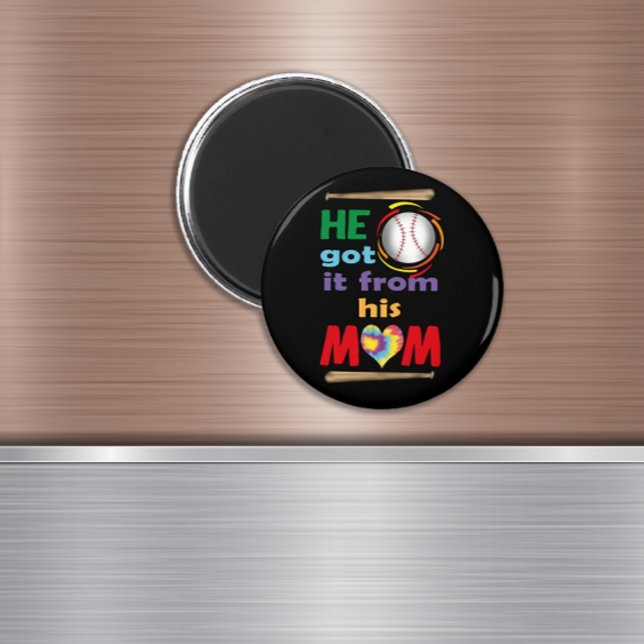 Il L'A Obtenu De Son Magnet Maman (He Got It From His Mom Magnet)