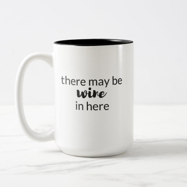 il peut y avoir vin dans ici la tasse de café (Gauche)