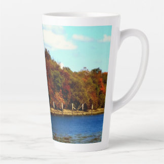 Îles dans le Stream Latte Mug
