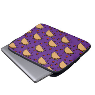 Illustration of tacos laptop sleeve