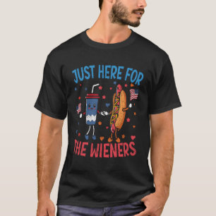 I'M Just Here For The Wieners 4Th Of July Patrioti T-Shirt