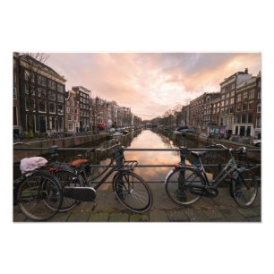Impression Photo Bicyclettes au coucher du soleil à Amsterdam