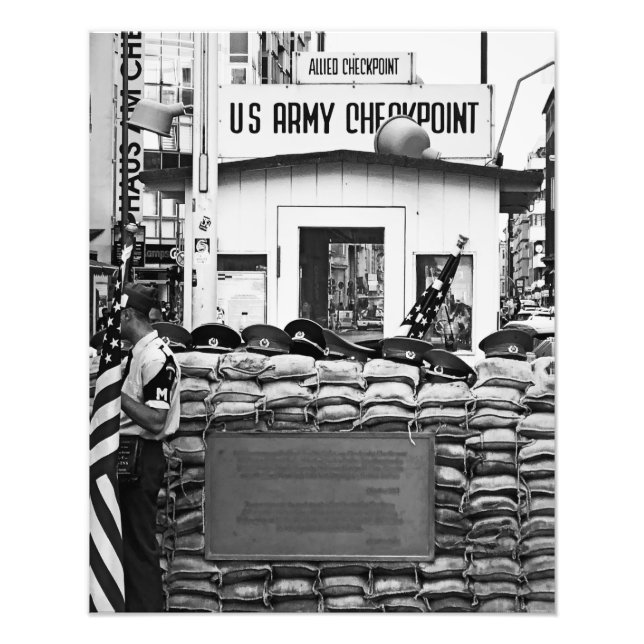 Impression Photo Checkpoint Charlie Berlin (Devant)