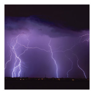 Impression Photo Foudre pourpre dans un orage de désert de nuit