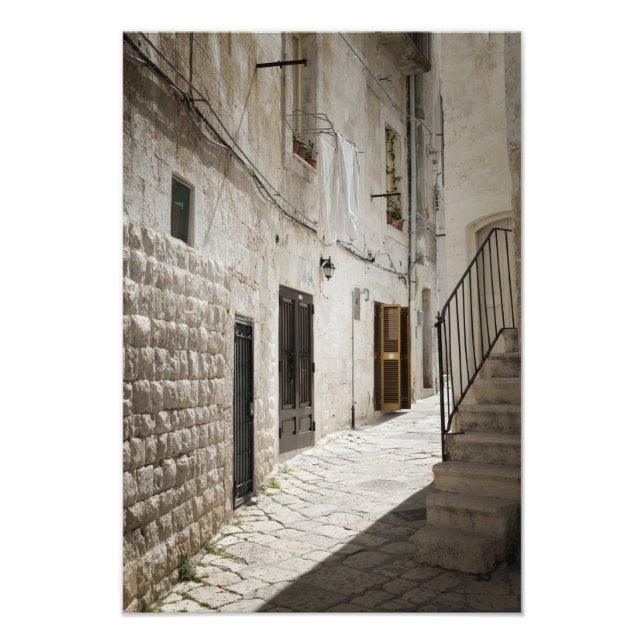 Impression Photo Lave-linge suspendue à sécher dans une ruelle en I (Devant)