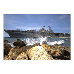 Impression Photo Le navire d'assaut amphibie USS Kearsarge