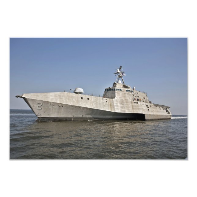 Impression Photo Le navire de combat du littoral Indépendance en co (Devant)