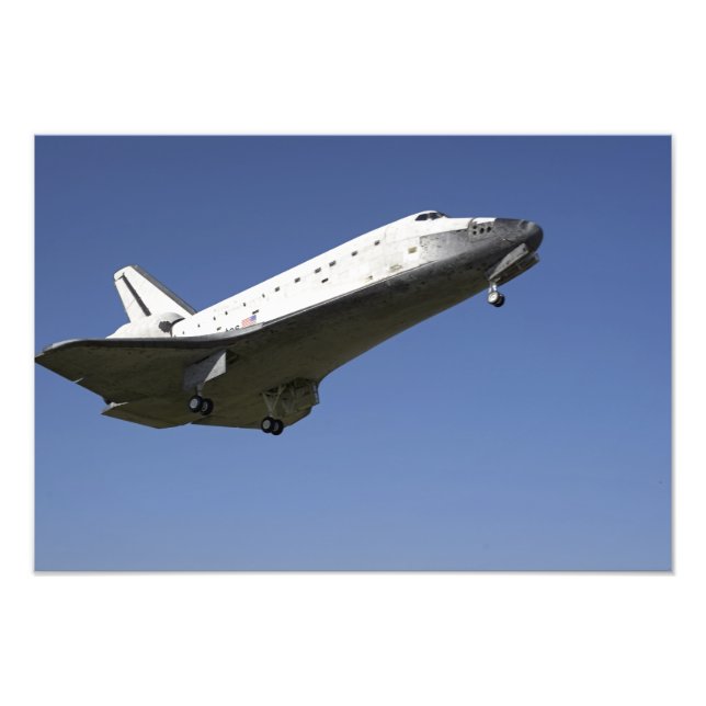 Impression Photo Navette spatiale Atlantis approchant de la piste 3 (Devant)