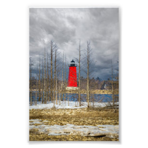 Impression Photo Nuages de pluie au-dessus du phare de brise-lames 