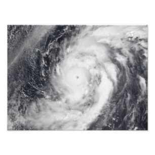 Impression Photo Ouragan Damrey dans l'océan pacifique occidental
