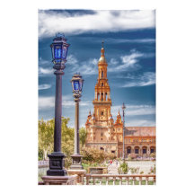 Poteaux lumineux sur la Plaza de Espana