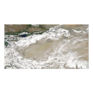 Impression Photo Poussière et nuages planaient au-dessus du Taklima