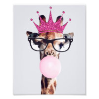 Princesse Giraffe soufflant rose bulle gomme