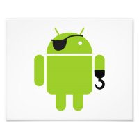 Robot Android puissant pirate