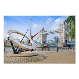Impression Photo Tower Bridge et Sun Dial, Londres, Royaume-Uni Imp