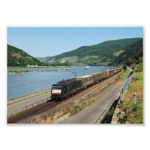 Impression Photo Train de marchandises à Assmanshausen sur le Rhin