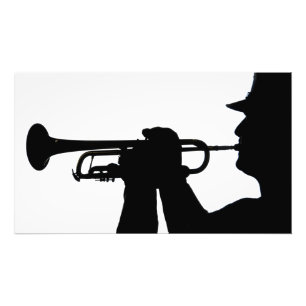 Impression Photo Un membre de service joue une chanson