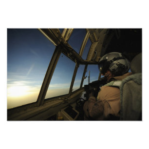 Impression Photo Un pilote de C-130 Hercules scanne l'horizon