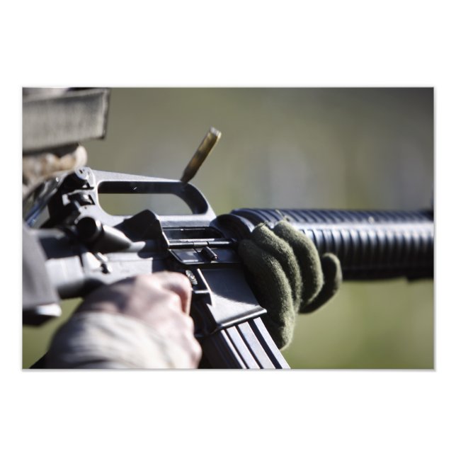 Impression Photo Une mouche ronde de la chambre d'un M-16A2 (Devant)