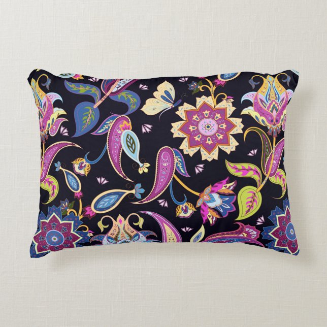 India paisley pattern accent pillow (Front)