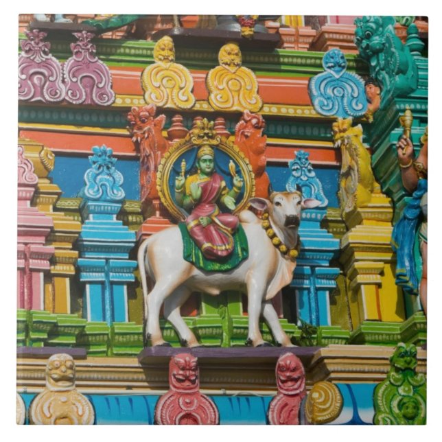 INDIA, Tamil Nadu, Chennai: Kapaleeshwarar Tile (Front)
