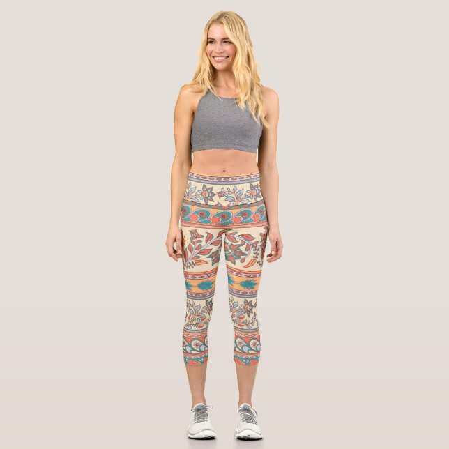 Indian Floral Borders Seamless Pattern Capri Leggings (Front)
