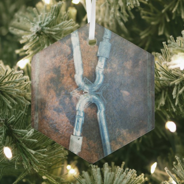 Infinity silver star glass ornament (Insitu)