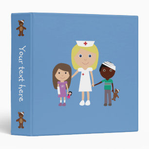 Infirmière et classeur mignons d'enfants