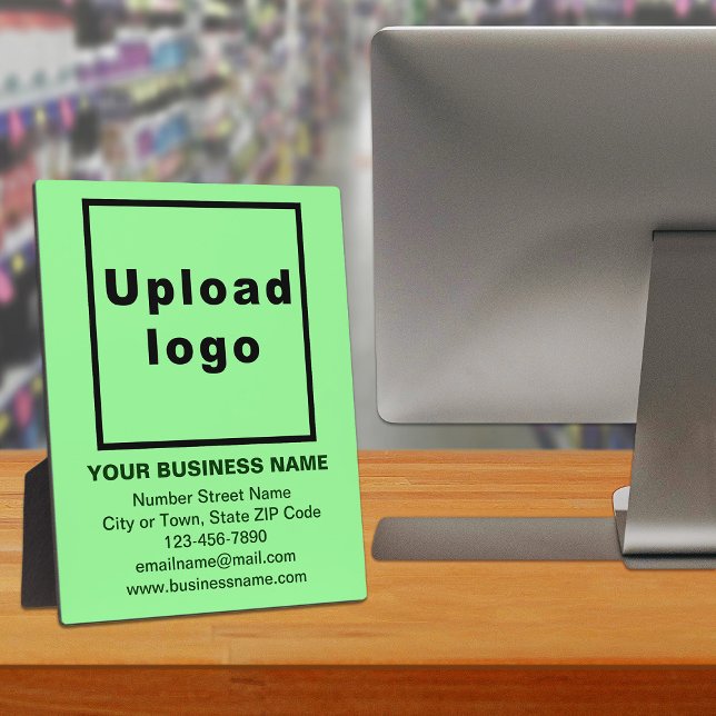 Information d'affaires sur la Plaque verte claire (Advertise your business. Build brand name awareness. Your business brand on light green plaque.)