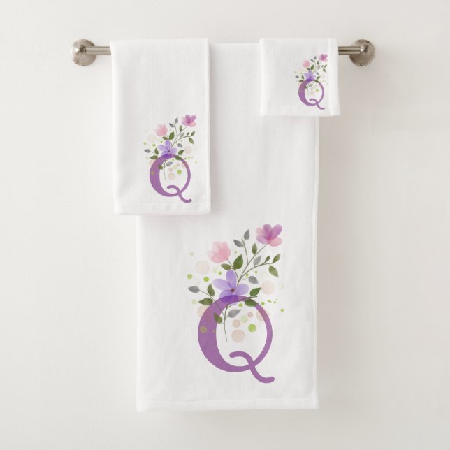 Initial Letter Q Plus Floral Design Bath Towel Set (Insitu)